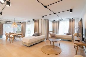 MINI-ME HUBS - Charm Suites in Old City