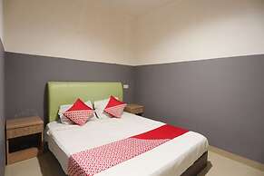 OYO 92988 City Room