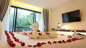 Pooh Beach Resort & Spa