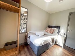 Tyrone House