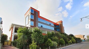 MAK Green Garden- Urban Stay