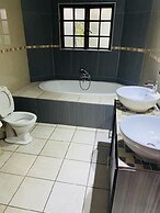Full Moon Guest House