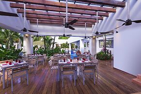 The Sens Riviera By Oasis