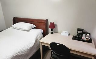 Midway Motel