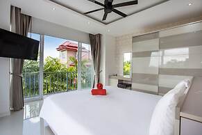 Seaview Pool Villa Dragon D in Tropics