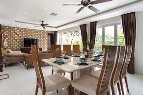 Seaview Pool Villa Dragon D in Tropics