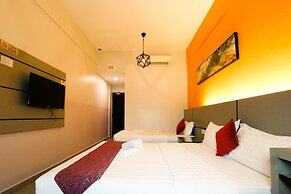 Travelland Hotel