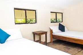 Playa Linda Surf Hotel