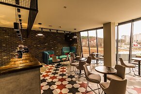 Hotel Aventus
