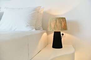 Anais Milos Suites