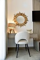 Anais Milos Suites