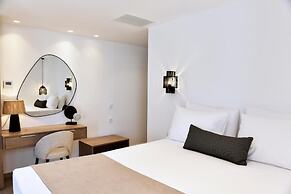 Anais Milos Suites