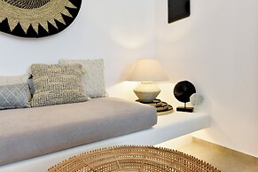 Anais Milos Suites