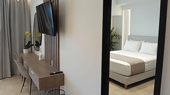 Anais Milos Suites