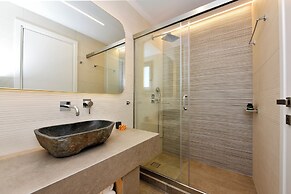 Anais Milos Suites