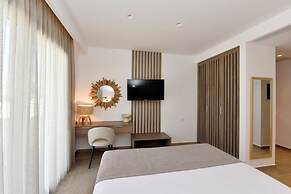 Anais Milos Suites