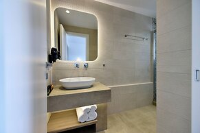 Anais Milos Suites
