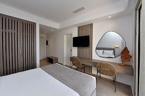 Anais Milos Suites