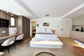 Anais Milos Suites