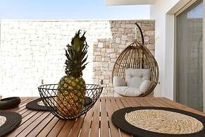 Anais Milos Suites