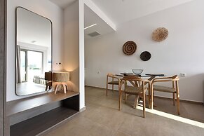 Anais Milos Suites