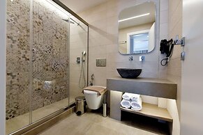 Anais Milos Suites