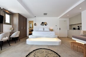 Anais Milos Suites