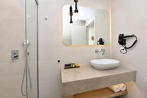 Anais Milos Suites