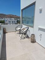 Anais Milos Suites