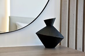 Anais Milos Suites