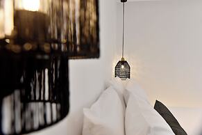 Anais Milos Suites