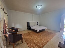 OYO 93062 Sibayak Multinational Rest House