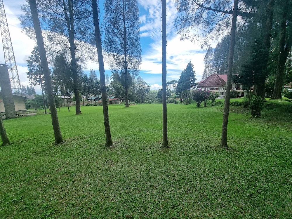 OYO 93062 Sibayak Multinational Rest House