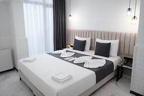 D Twins Airport Hotel