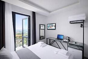 D Twins Airport Hotel