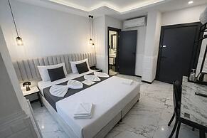 D Twins Airport Hotel