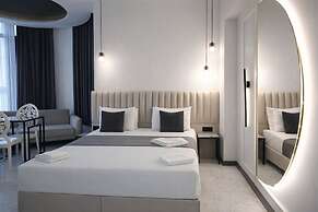 D Twins Airport Hotel