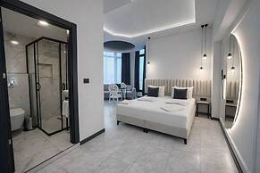 D Twins Airport Hotel