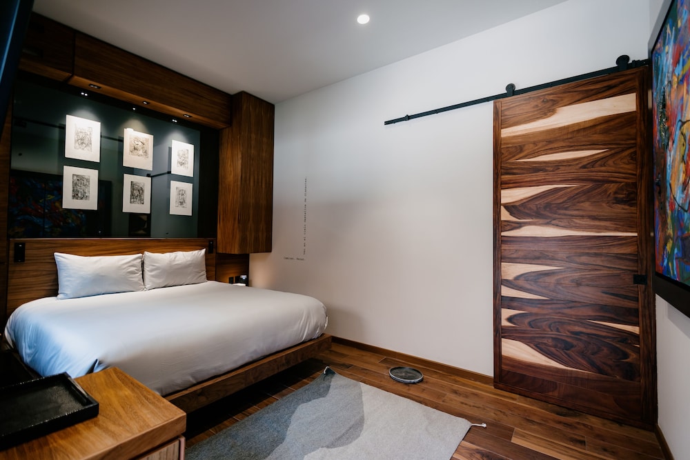 SPIRA HOTEL