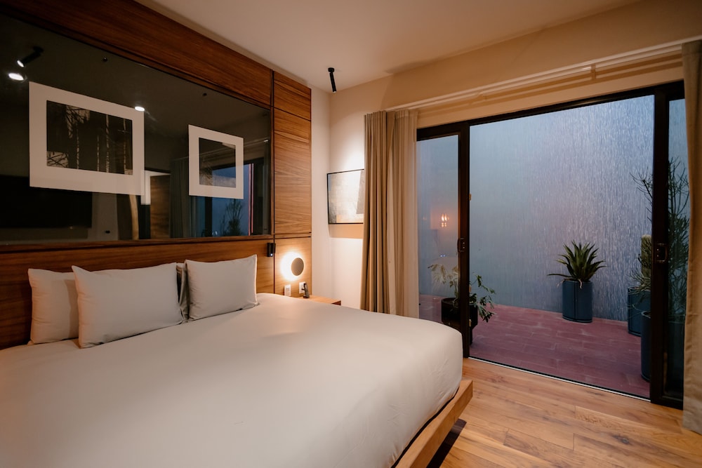 SPIRA HOTEL