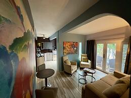 Old Crow Hotel and Suites