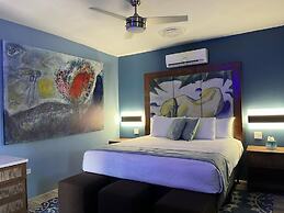 Old Crow Hotel and Suites