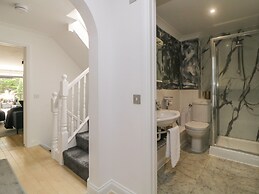 Brompton Gardens