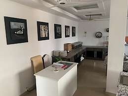 Airport Hotel