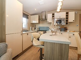 Seafront Holiday Home 2