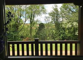 Hollybush Lodges