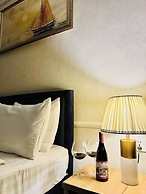 Garnet Mir Hotel