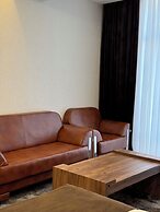 Garnet Mir Hotel