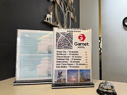 Garnet Mir Hotel