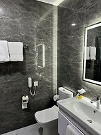 Garnet Mir Hotel